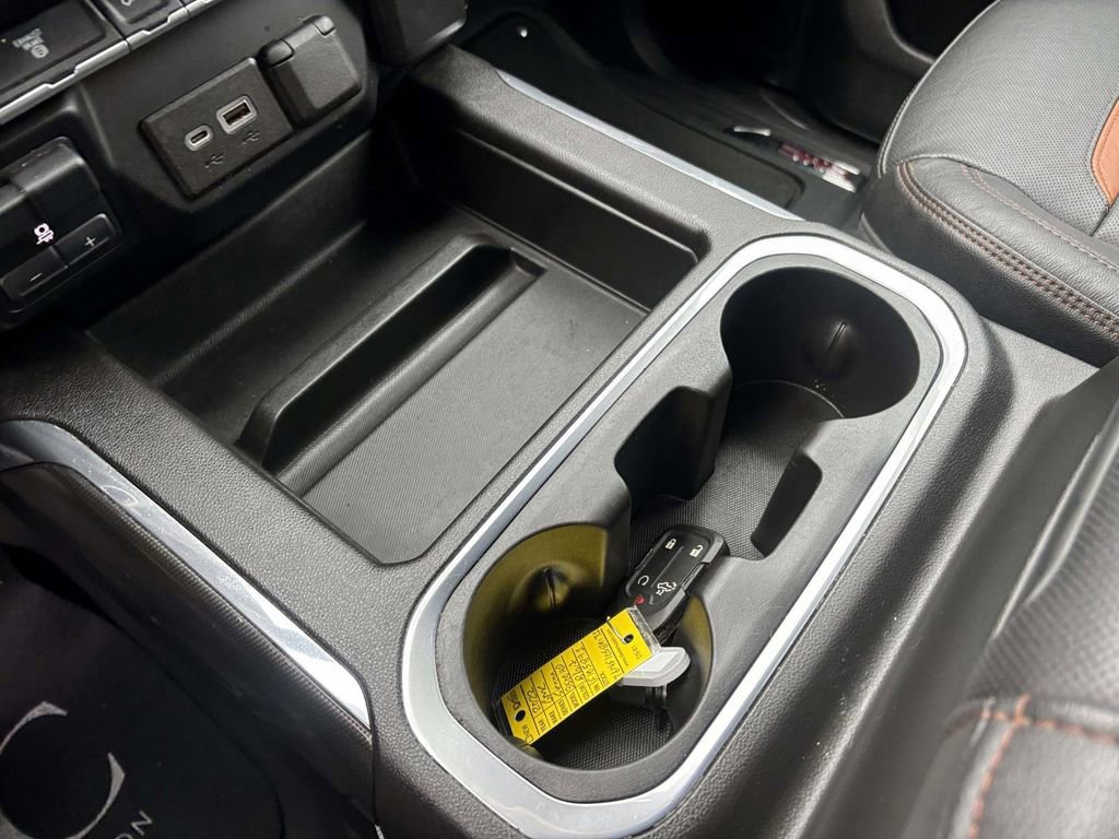 Used 2022 GMC Sierra 3500 AT4 image 24