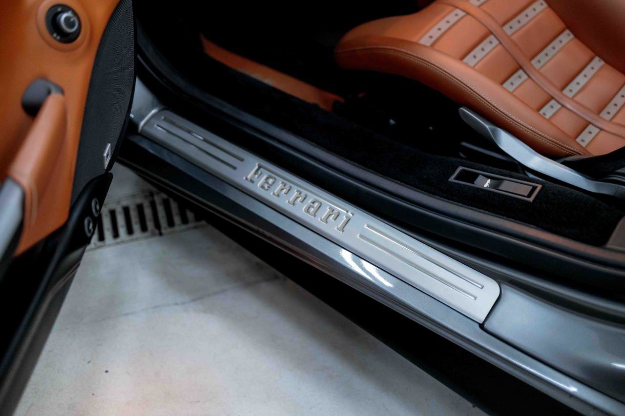 Used 2018 Ferrari 488 Spider image 45