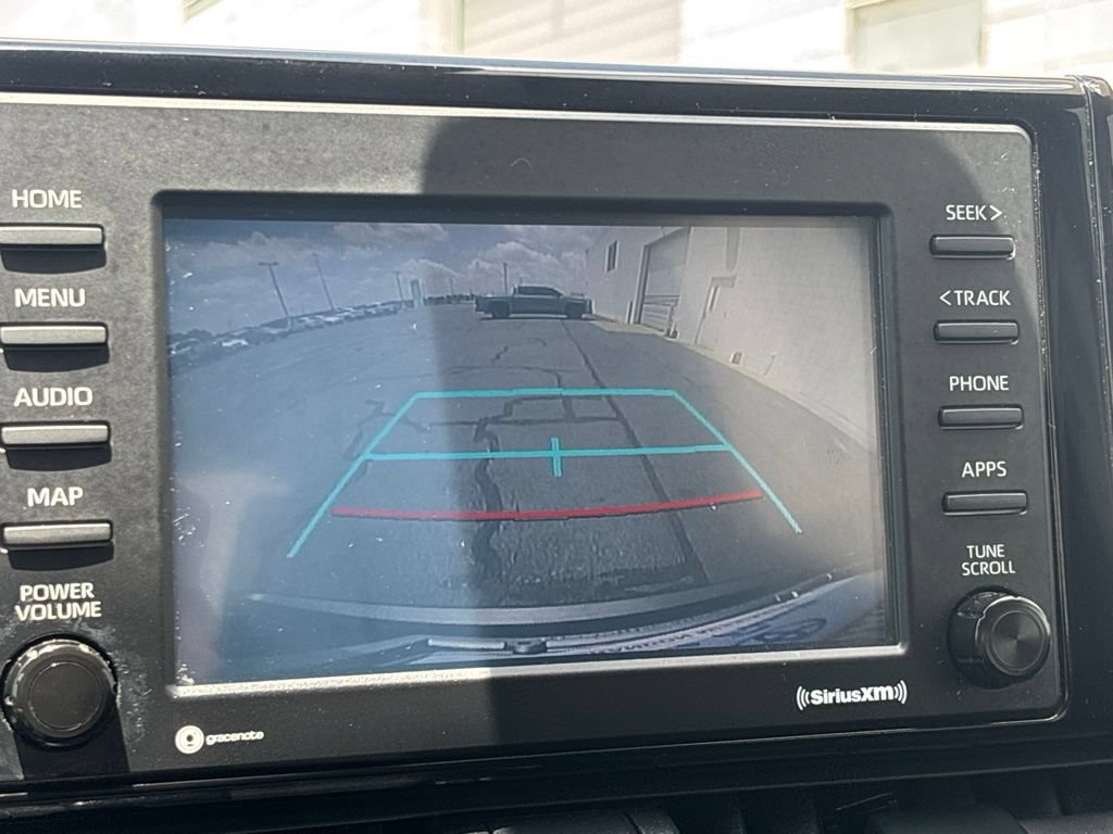 Used 2021 Toyota RAV4 LE FWD image 10