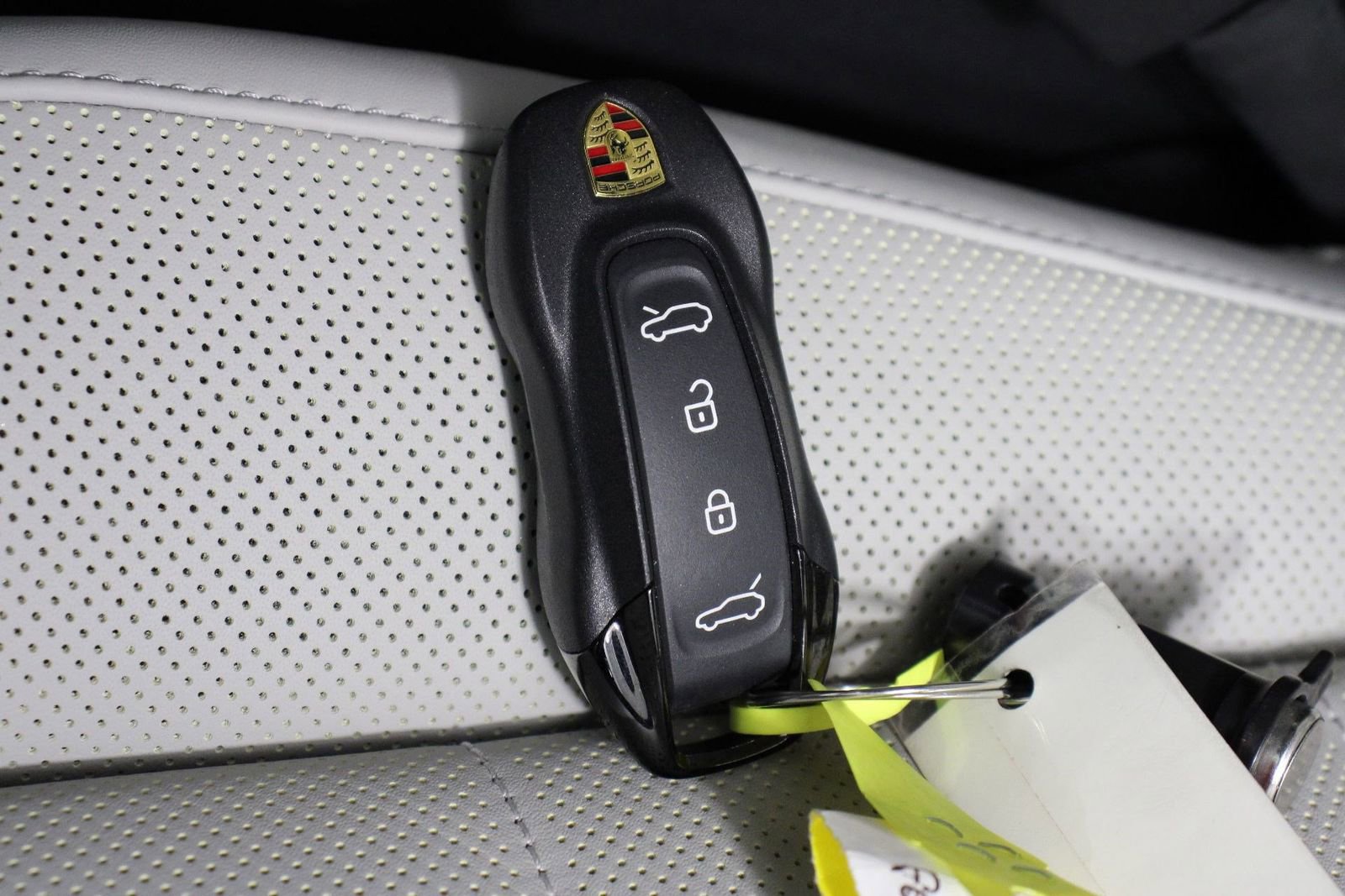 Certified 2024 Porsche Macan 4 Electric image 32