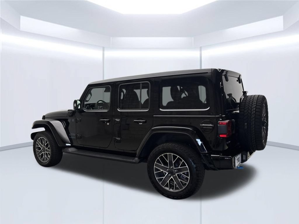 Used 2024 Jeep Wrangler High Altitude AWD/4WD image 3
