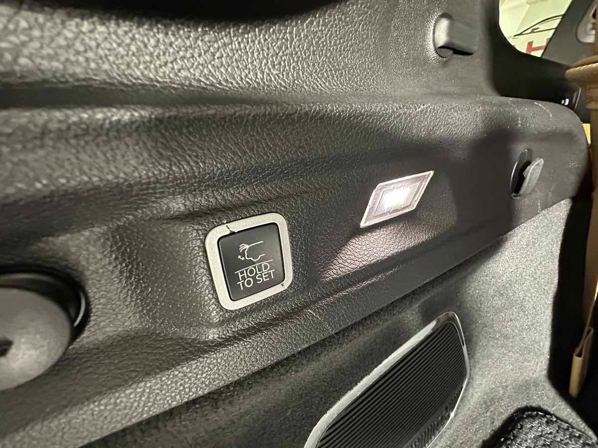 Used 2021 Jeep Grand Cherokee L Summit AWD/4WD image 22