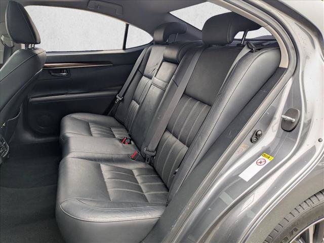 Used 2016 Lexus ES 350 w/ Luxury Package w/Wood Trim FWD image 18