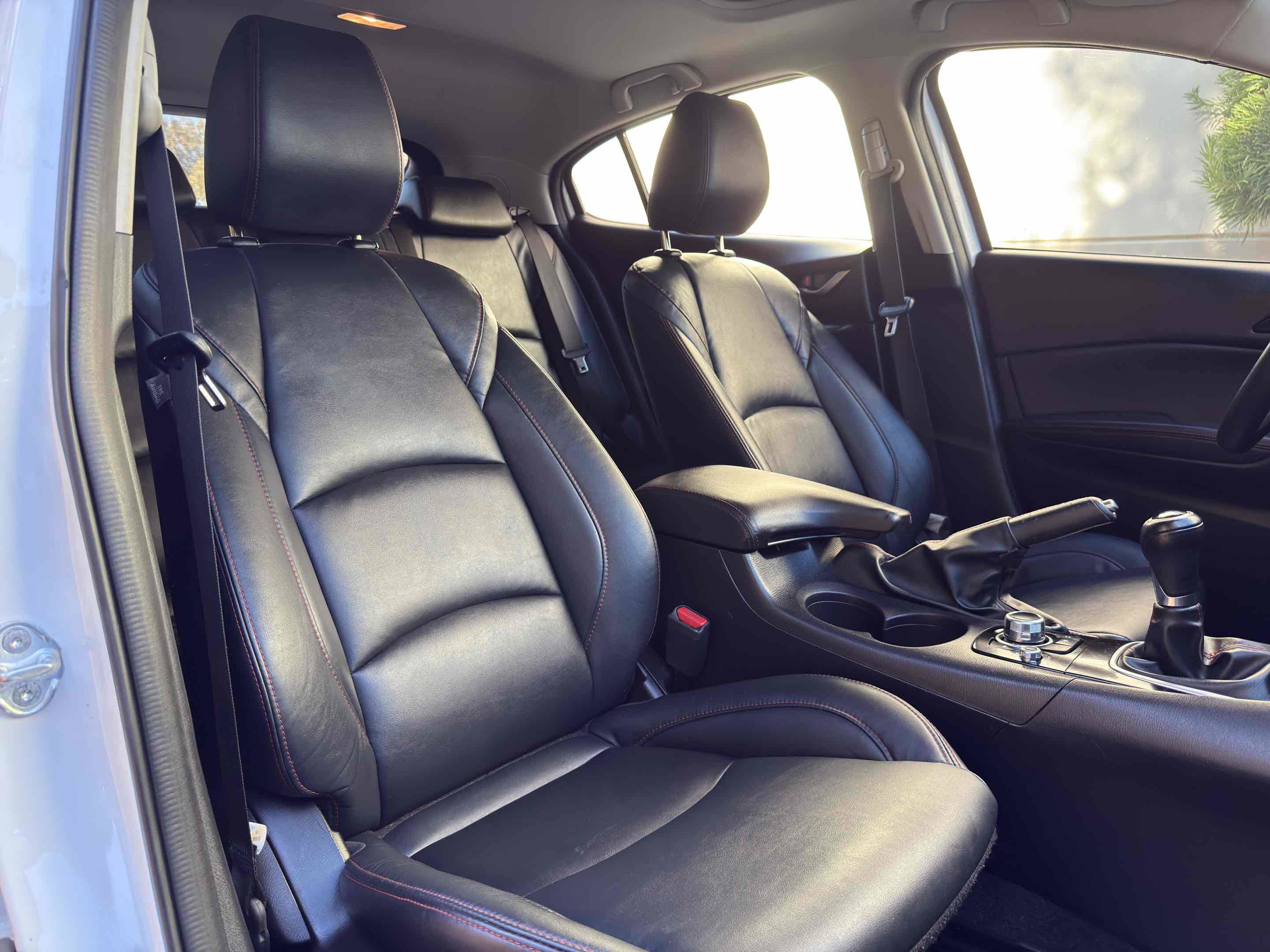 Used 2015 MAZDA MAZDA3 i Grand Touring image 47