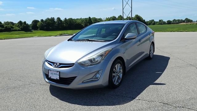 Used 2015 Hyundai Elantra SE w/ Option Group 03 FWD image 3