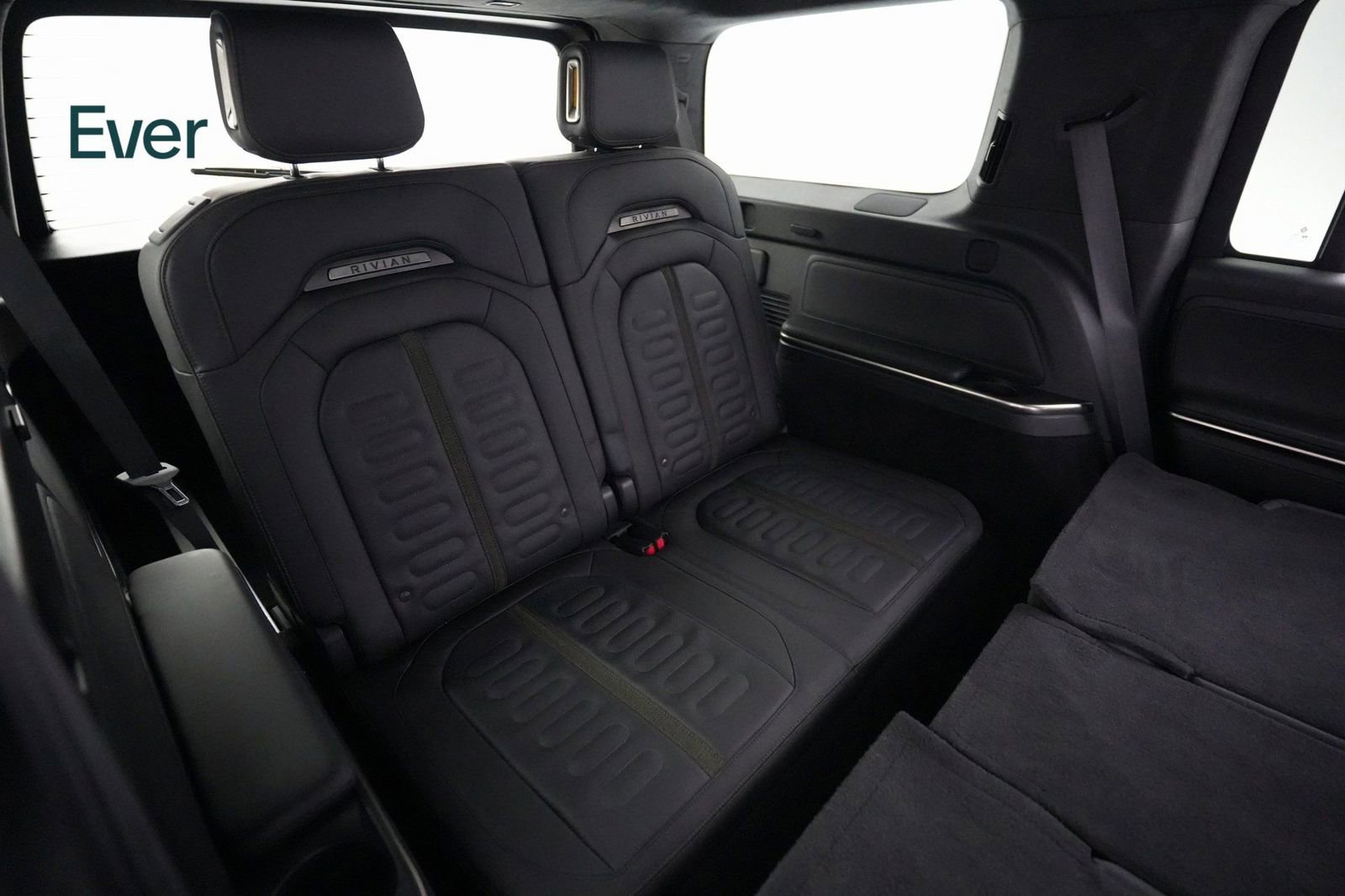 Used 2023 Rivian R1S Adventure image 22