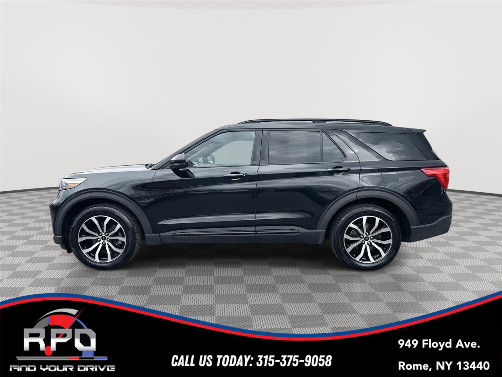 Used 2020 Ford Explorer ST w/ Premium Technology Package image 2