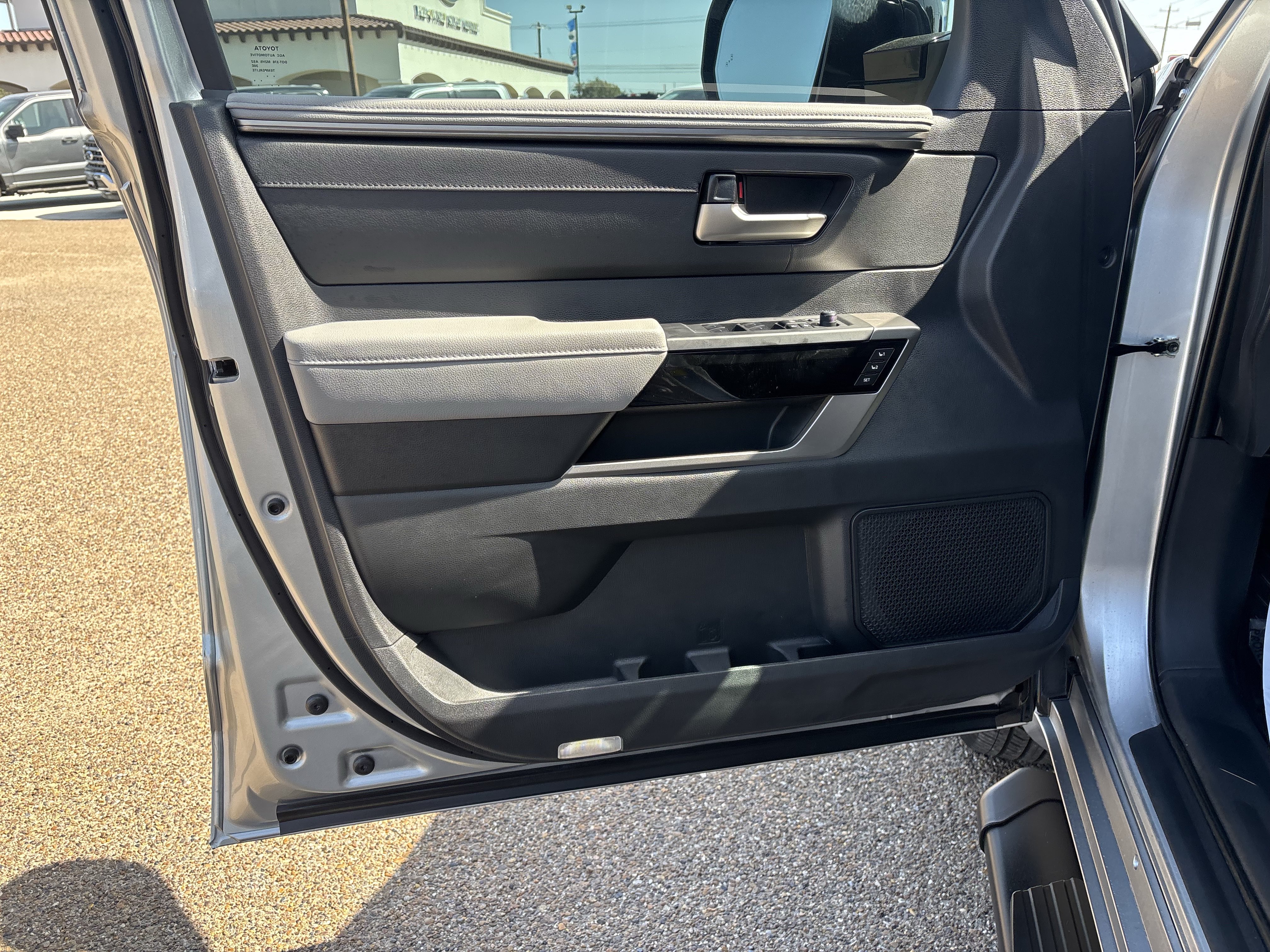 Used 2024 Toyota Tundra Limited RWD image 9