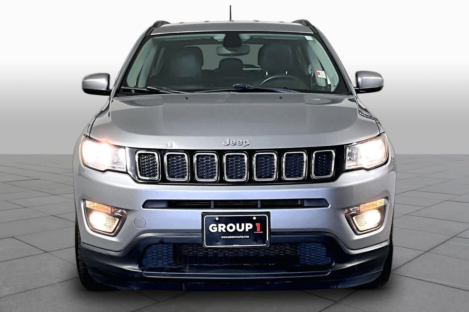 Used 2021 Jeep Compass Latitude FWD image 4