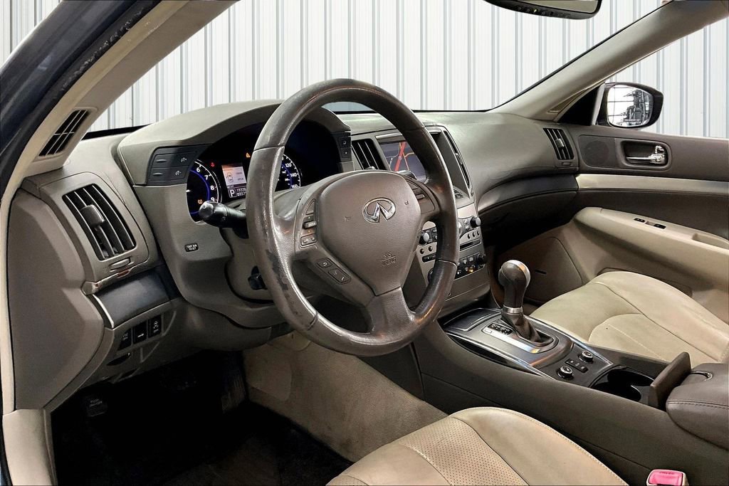 Used 2010 INFINITI G37 x w/ Premium Pkg image 16