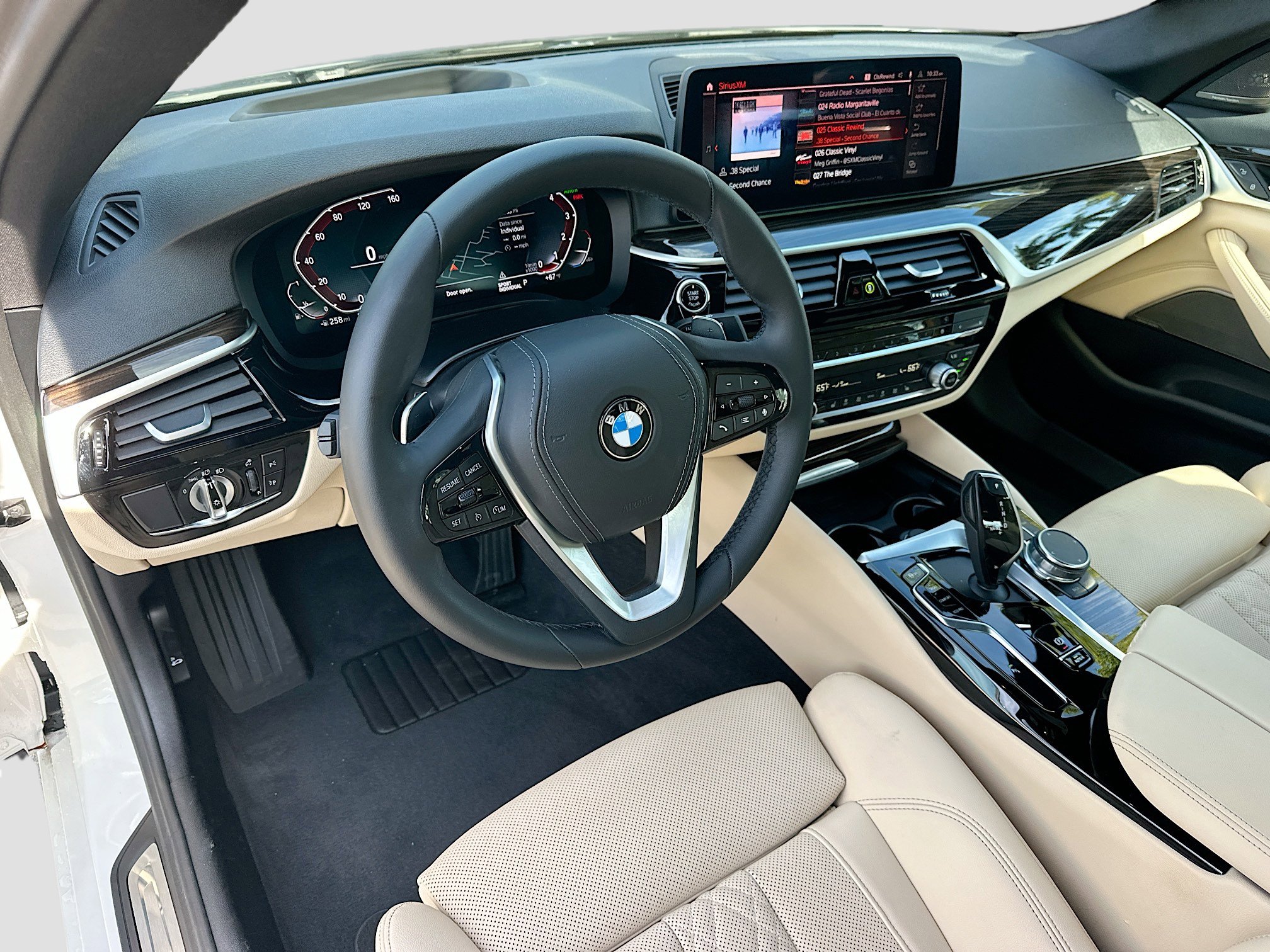 Certified 2023 BMW 530i w/ Premium Package image 9