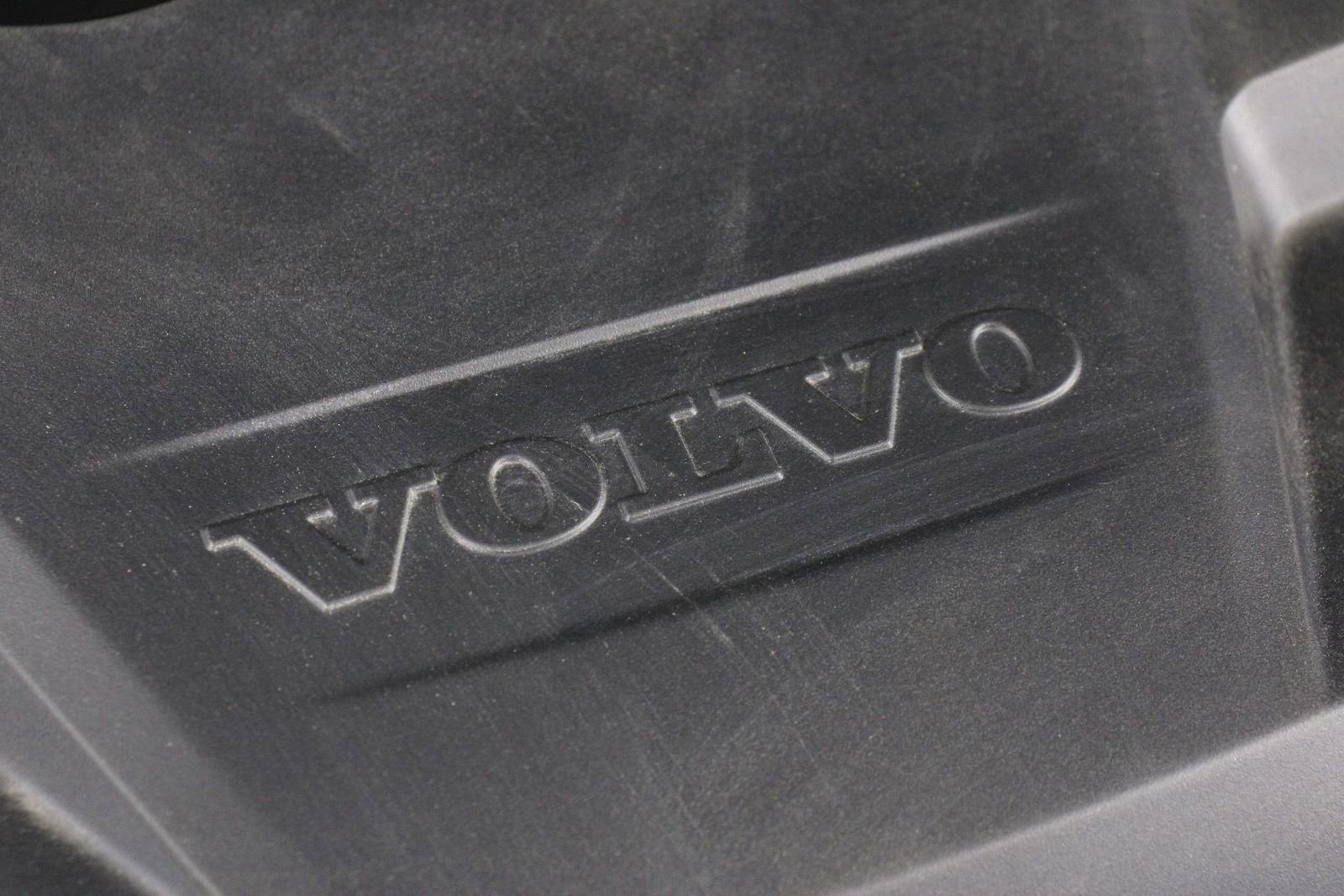 Certified 2024 Volvo XC90 T8 Plus w/ Protection Package Premier image 25