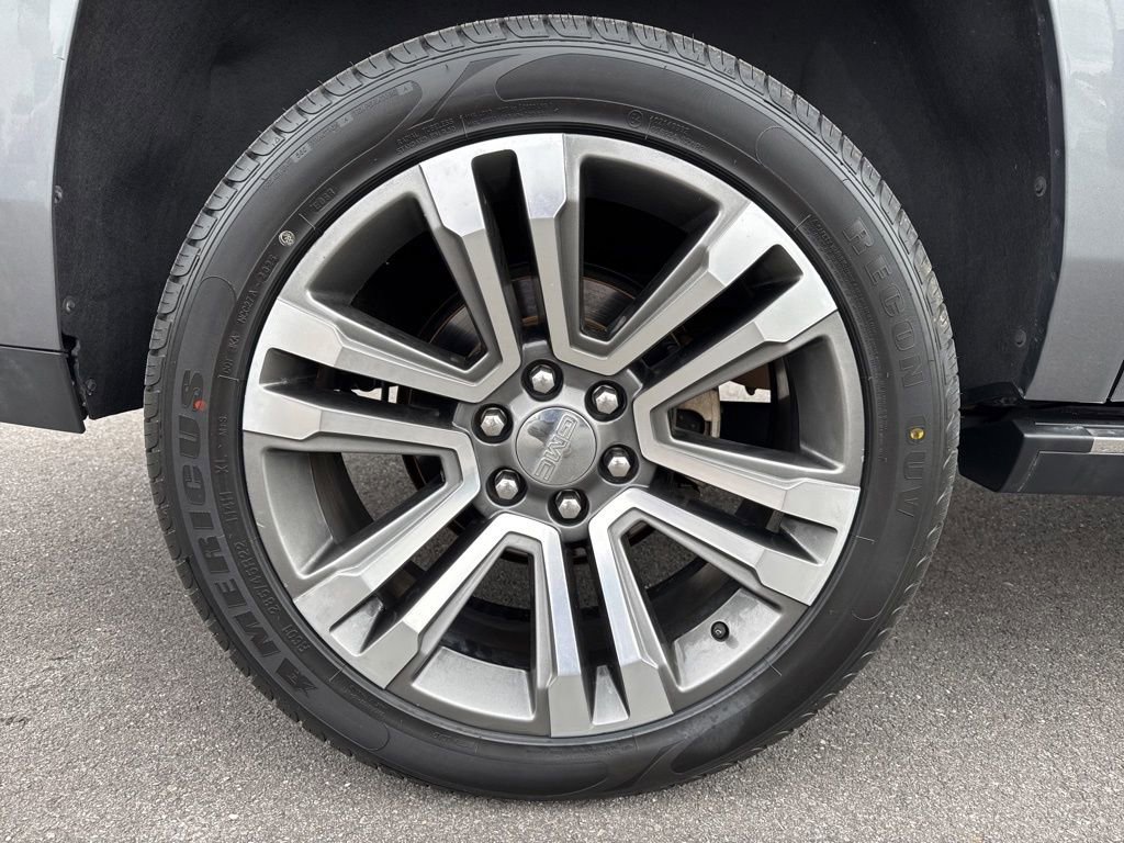 Used 2020 GMC Yukon XL Denali w/ Denali Ultimate Package image 13