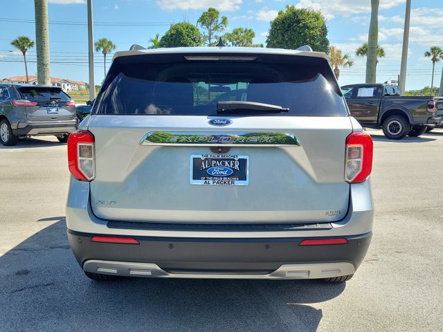 Certified 2022 Ford Explorer XLT w/ Equipment Group 202A RWD image 10