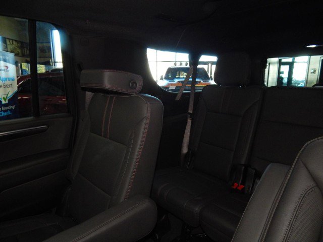 Used 2025 Chevrolet Suburban RST w/ Comfort Package image 33