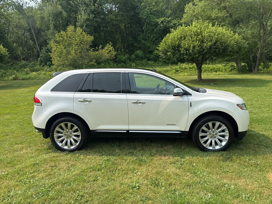 Used 2012 Lincoln MKX AWD image 32
