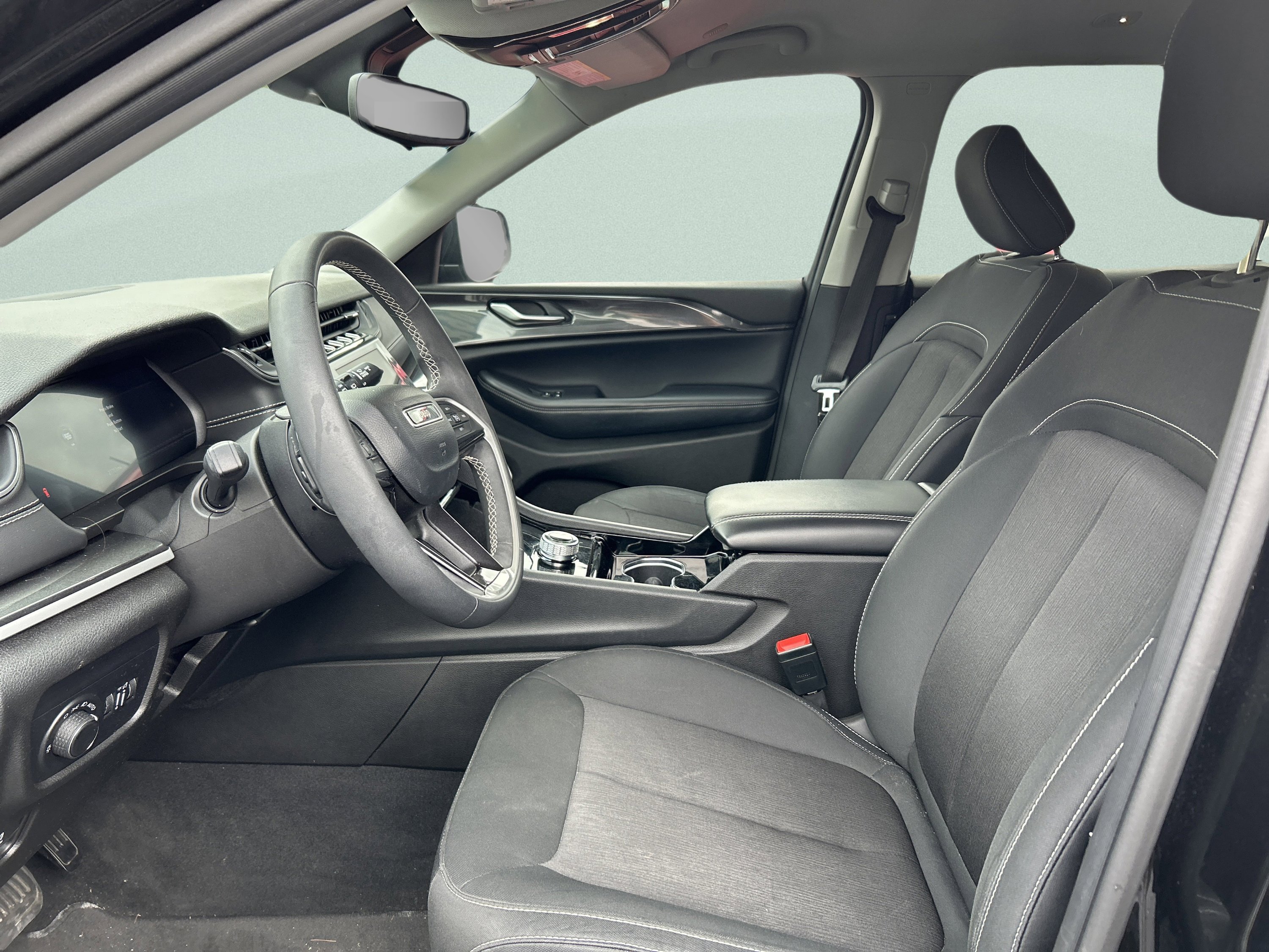 Used 2022 Jeep Grand Cherokee L Laredo w/ Luxury Tech Group I image 15