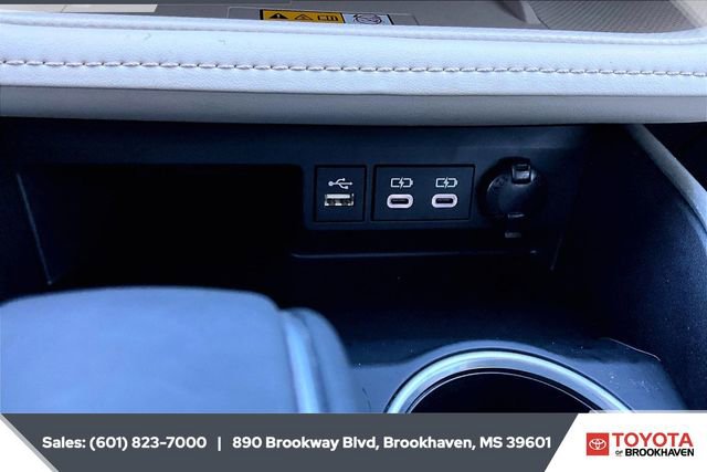 Used 2024 Toyota Highlander XLE image 23