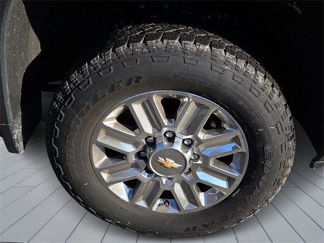 Used 2024 Chevrolet Silverado 2500 High Country w/ High Country Premium Package image 7