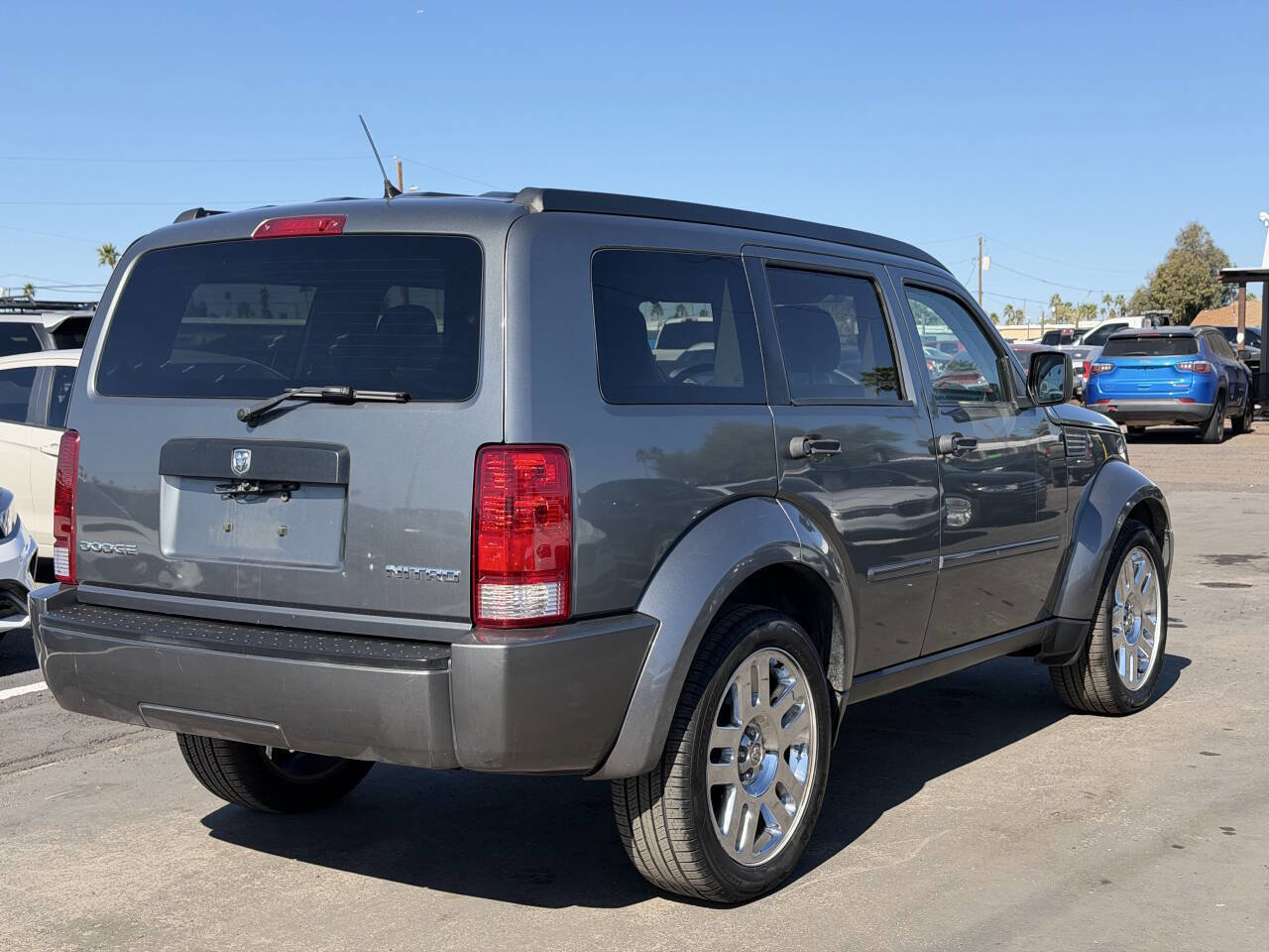 Used 2011 Dodge Nitro Heat w/ Popular Equipment Group image 8