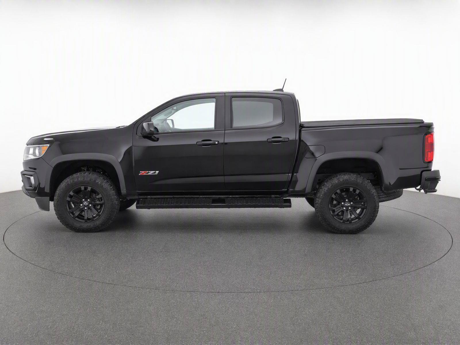 Used 2021 Chevrolet Colorado Z71 w/ Z71 Midnight Edition AWD/4WD image 6