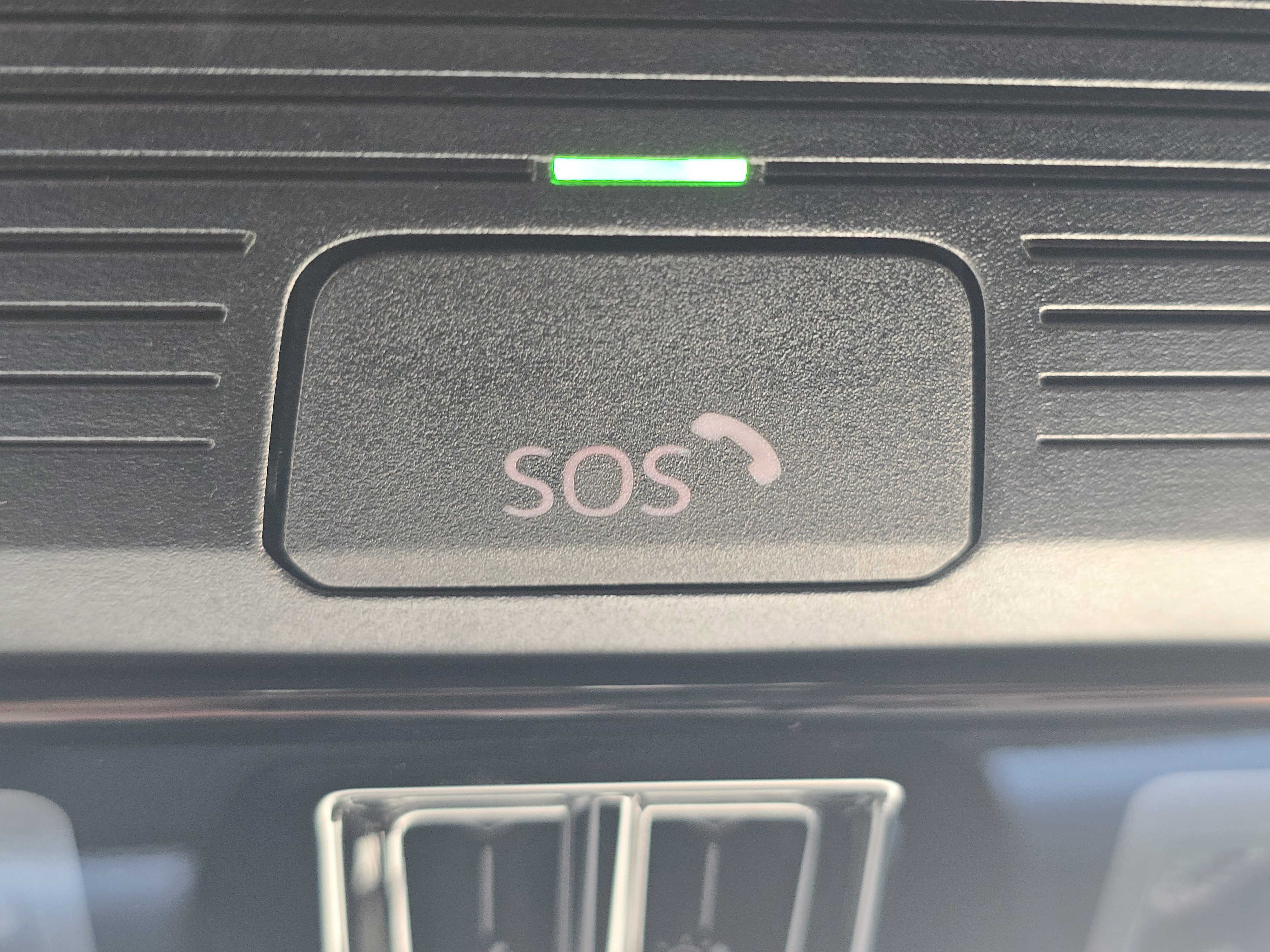 New 2026 Volkswagen Tiguan SE R-Line image 28