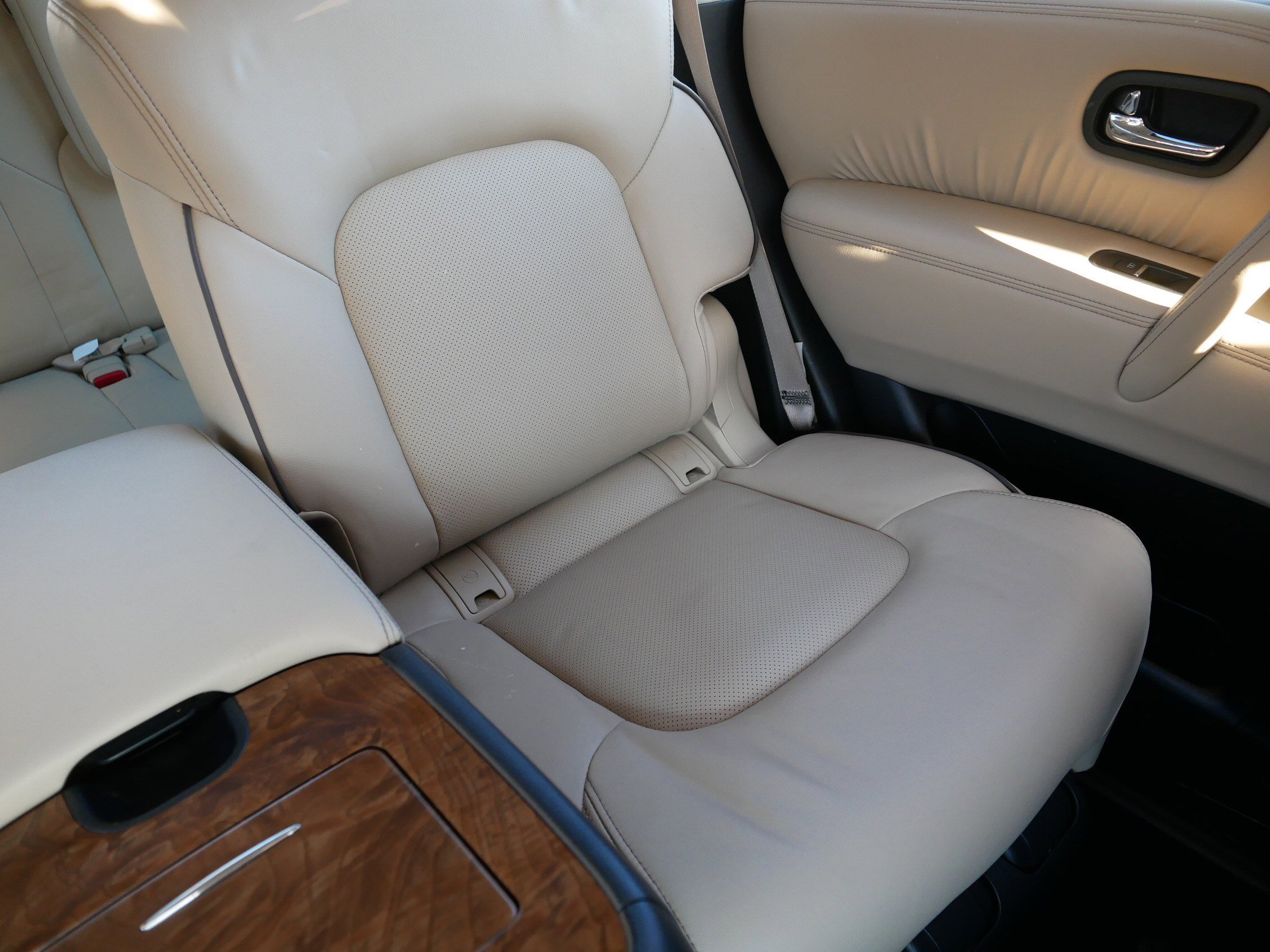 Certified 2023 Nissan Armada SL w/ Captain's Chairs Package image 14