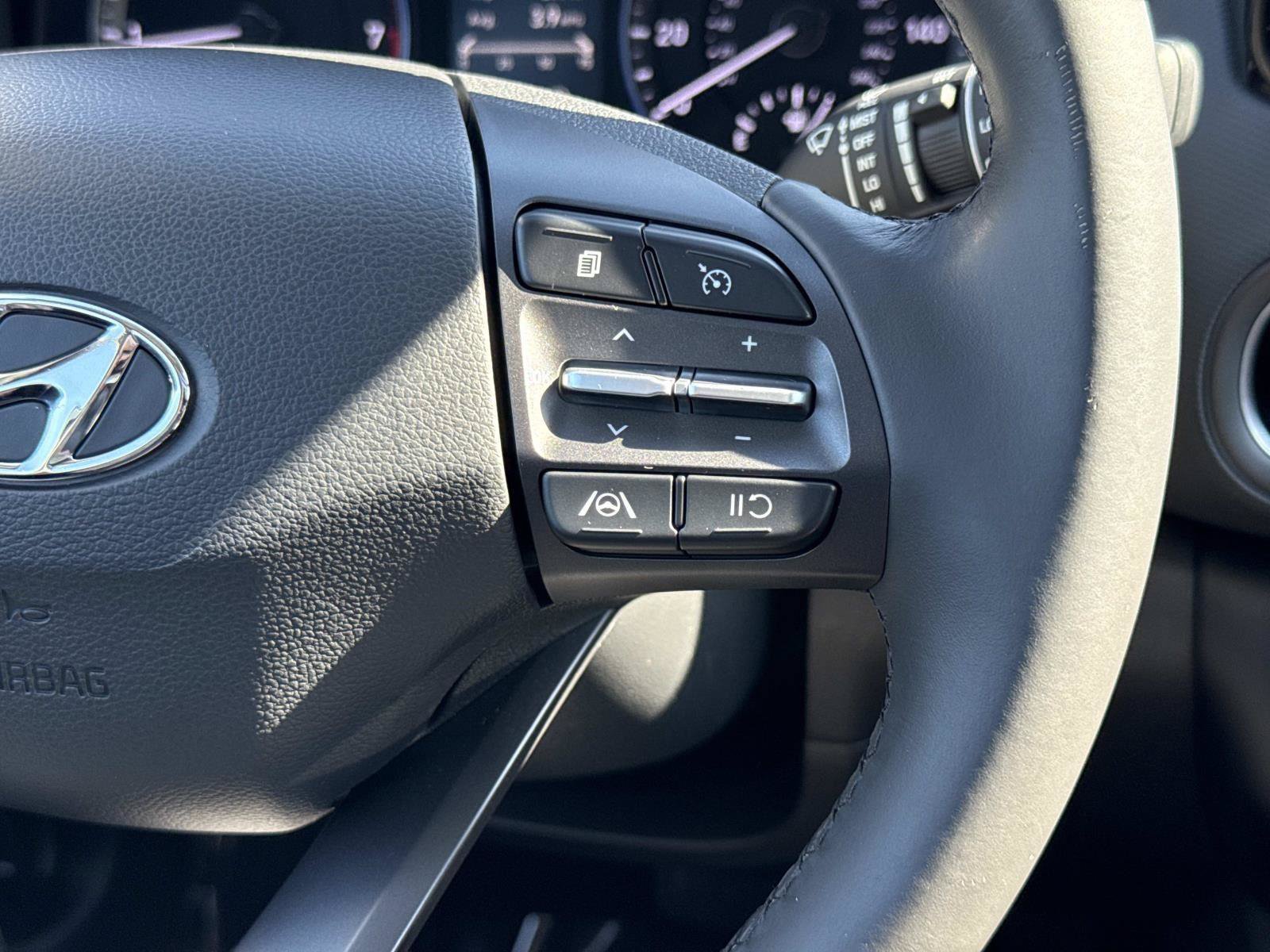 Used 2023 Hyundai Kona SEL w/ Convenience Package AWD/4WD image 9
