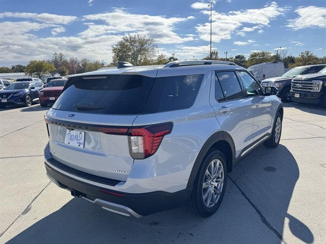 New 2026 Ford Explorer Platinum image 3