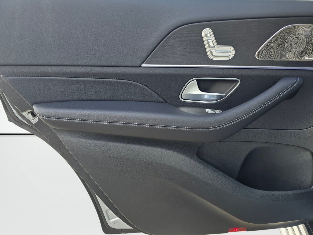 New 2026 Mercedes-Benz GLS 450 4MATIC image 19