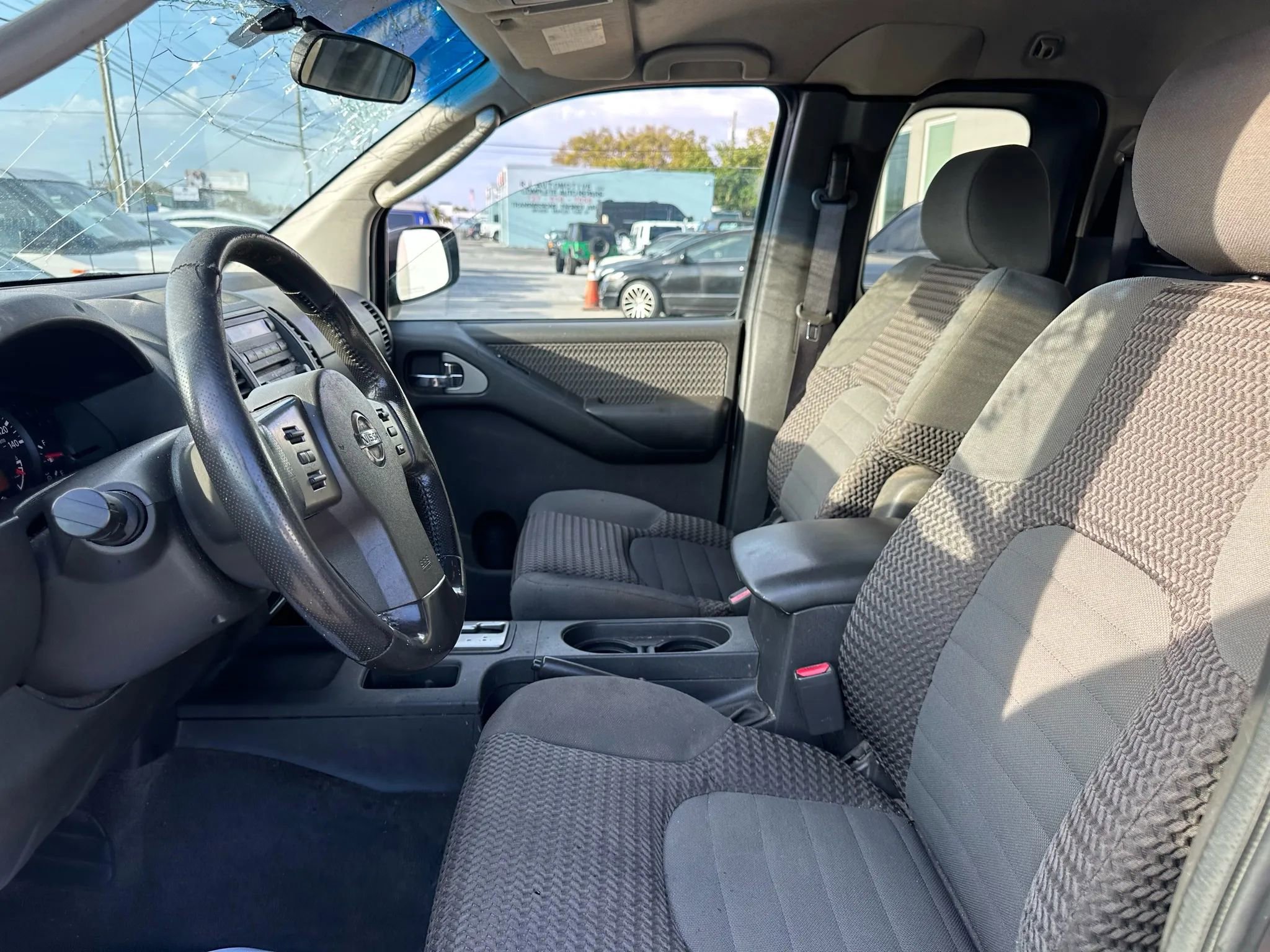 Used 2005 Nissan Frontier LE w/ (H02) Audio Pkg RWD image 12