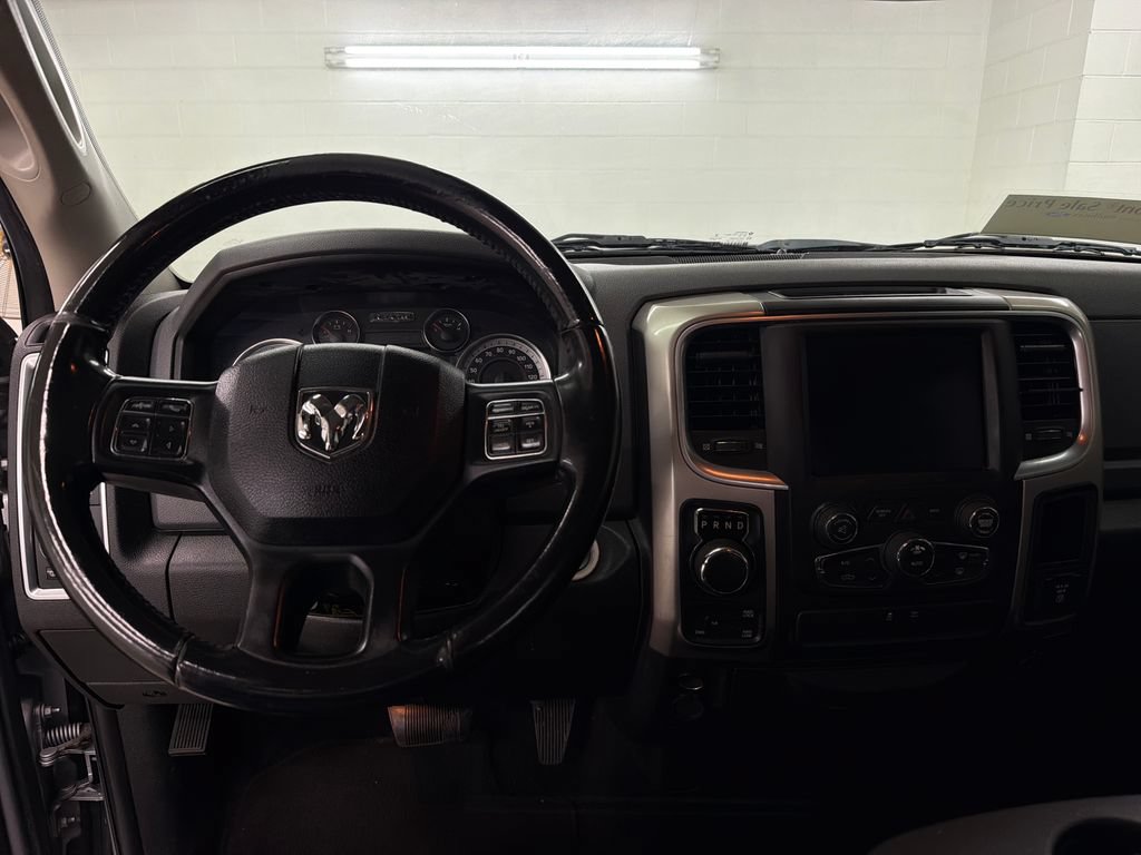 Used 2019 RAM 1500 Classic SLT w/ Luxury Group AWD/4WD image 6