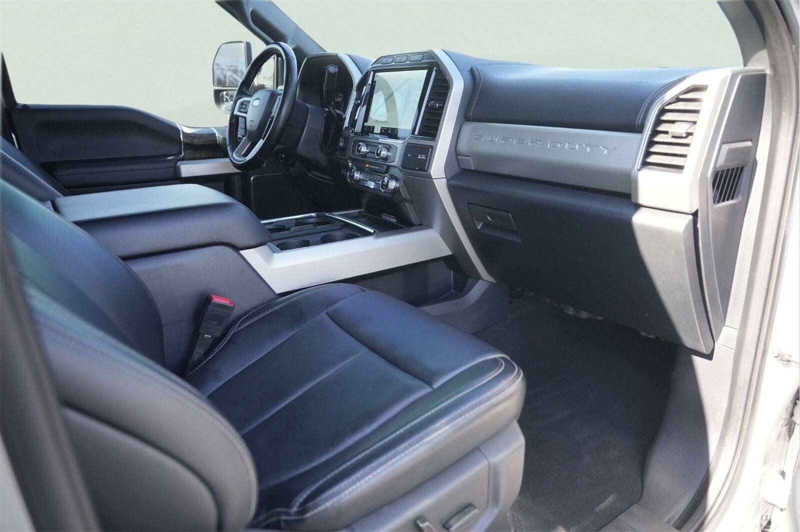 Used 2022 Ford F350 Lariat w/ Lariat Ultimate Package AWD/4WD image 17