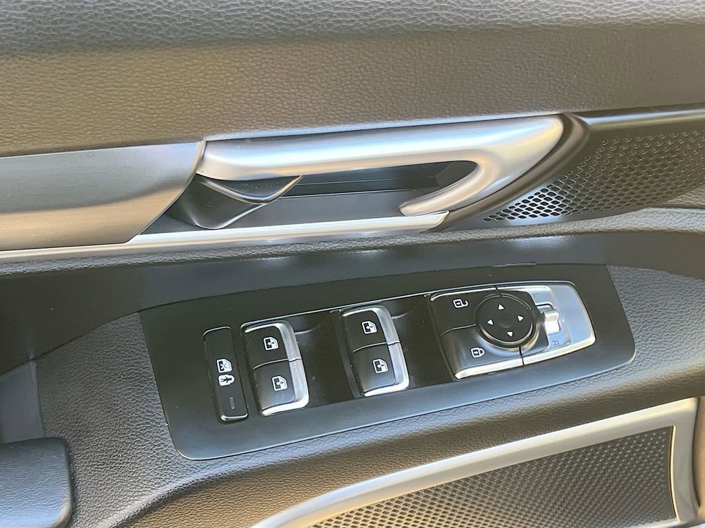 Used 2022 Kia Telluride LX image 18