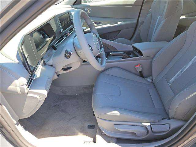 New 2026 Hyundai Elantra SE image 10