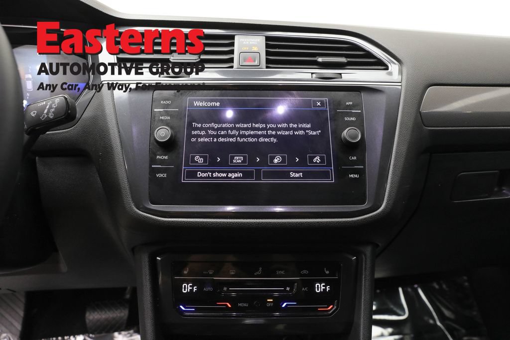 Used 2023 Volkswagen Tiguan SE AWD/4WD image 11