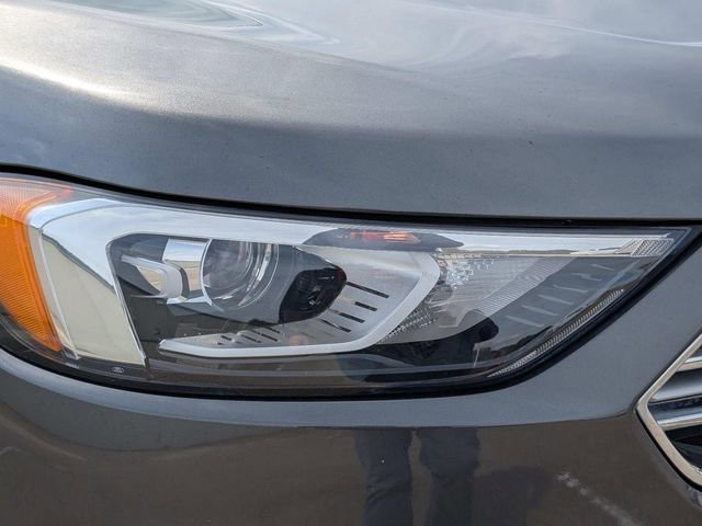 Used 2019 Ford Edge SE FWD image 4