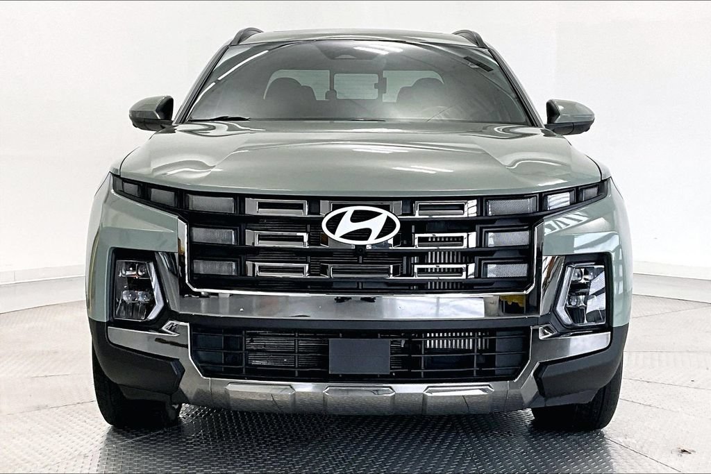 Certified 2025 Hyundai Santa Cruz Limited AWD/4WD image 3