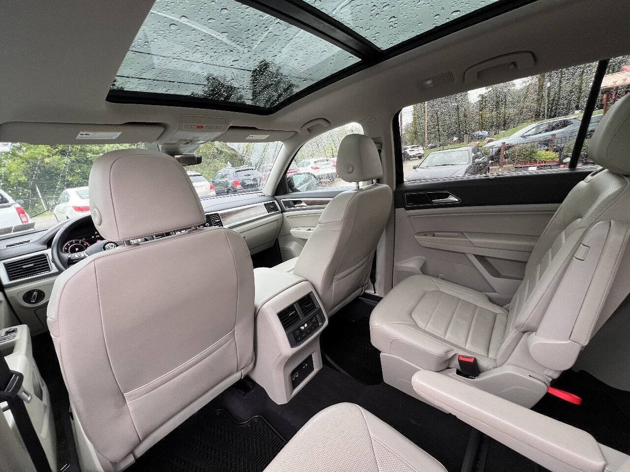 Used 2019 Volkswagen Atlas SEL Premium AWD/4WD image 32