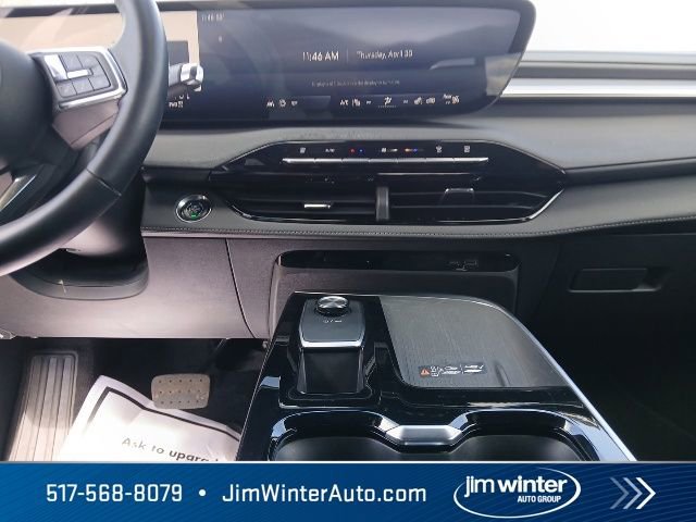 Used 2025 Buick Enclave Preferred AWD/4WD image 23