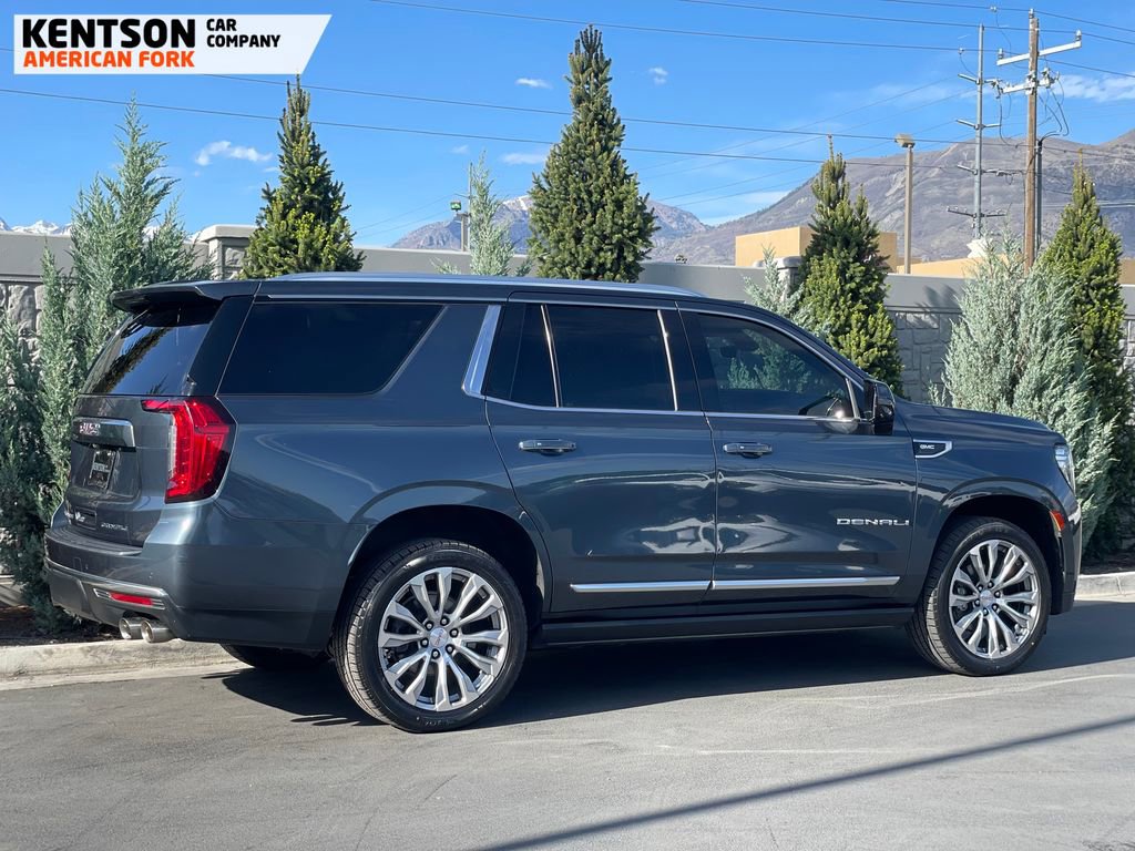 Used 2021 GMC Yukon Denali w/ Denali Premium Package AWD/4WD image 10