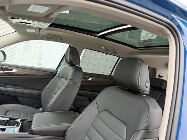 New 2025 Volkswagen Atlas SEL image 17