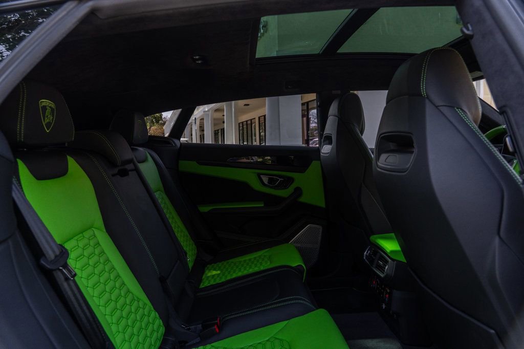 Used 2022 Lamborghini Urus AWD/4WD image 27