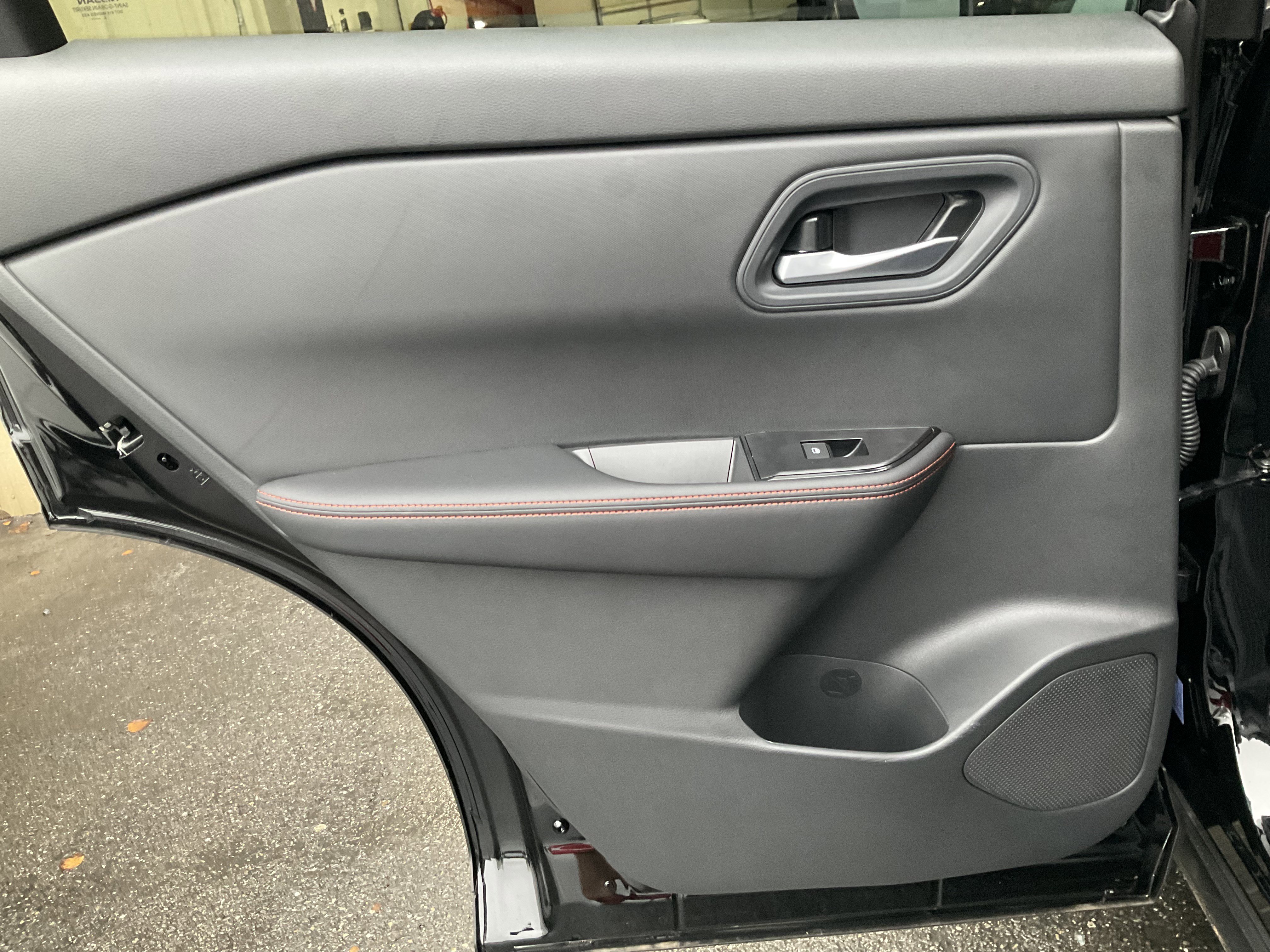 Used 2026 Nissan Rogue SV image 34