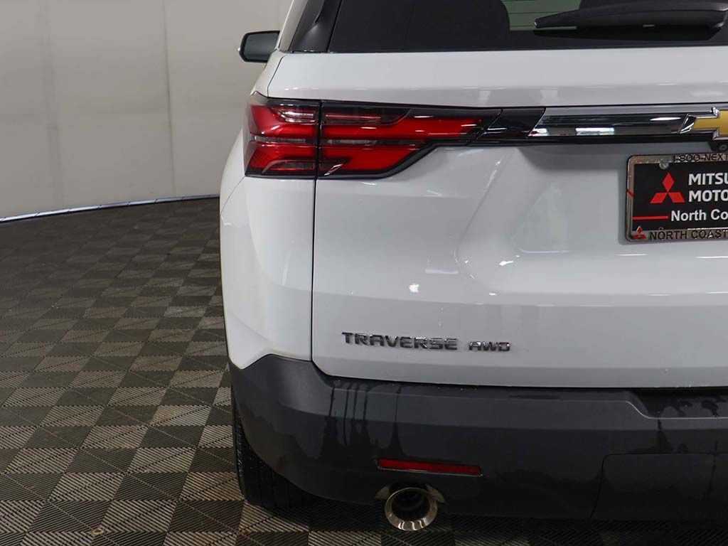 Used 2023 Chevrolet Traverse LT image 10