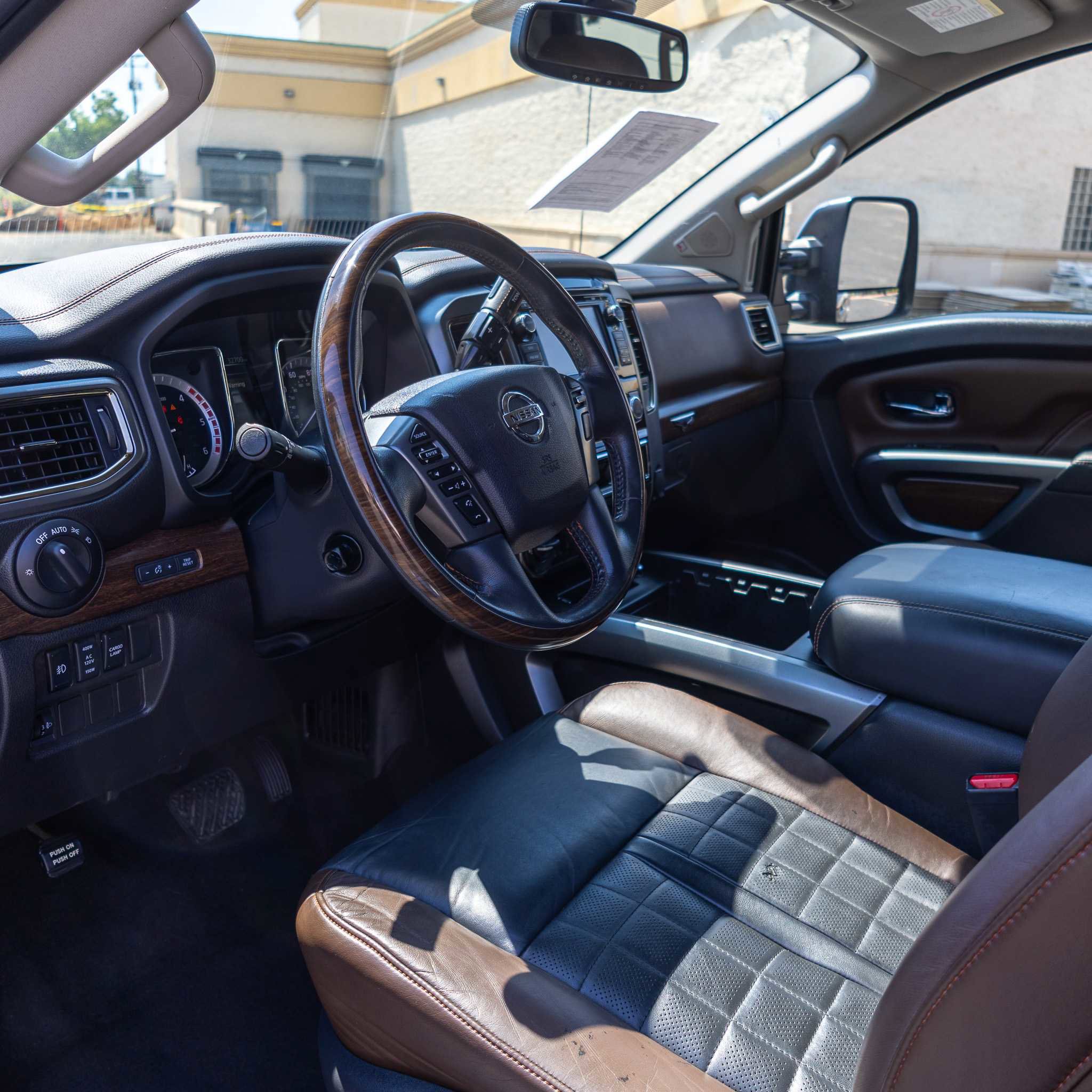 Used 2016 Nissan Titan Platinum Reserve AWD/4WD image 11