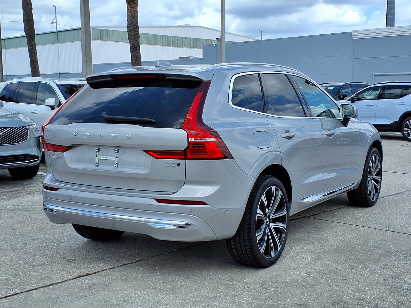 Certified 2023 Volvo XC60 B5 Ultimate w/ Climate Package AWD/4WD image 7