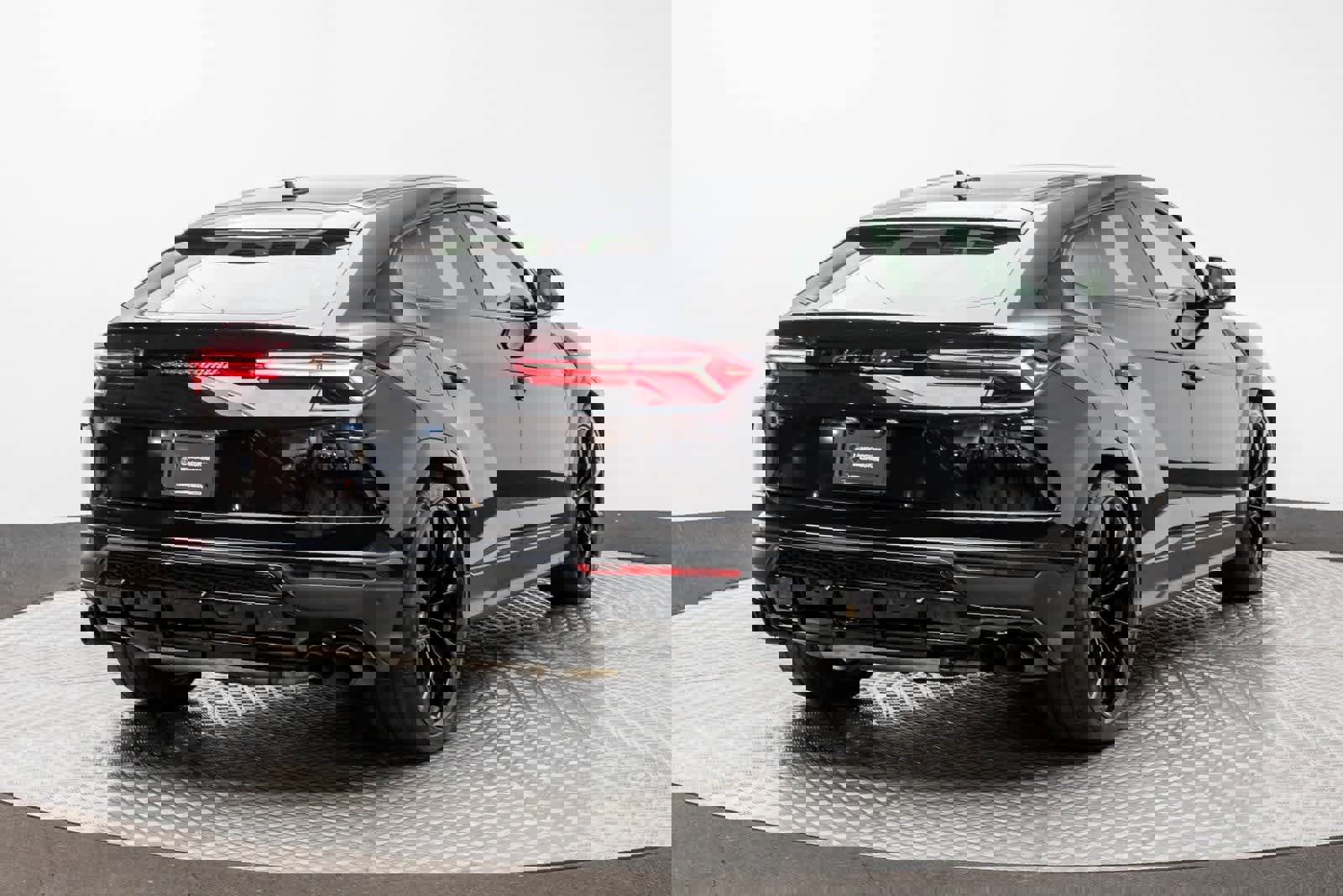 Used 2022 Lamborghini Urus image 21