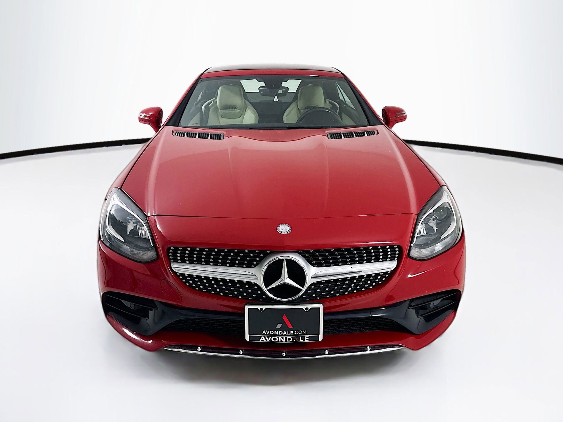 Used 2017 Mercedes-Benz SLC 300 image 2