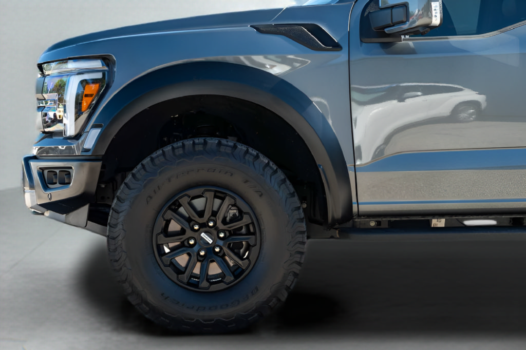 Used 2026 Ford F150 Raptor AWD/4WD image 11